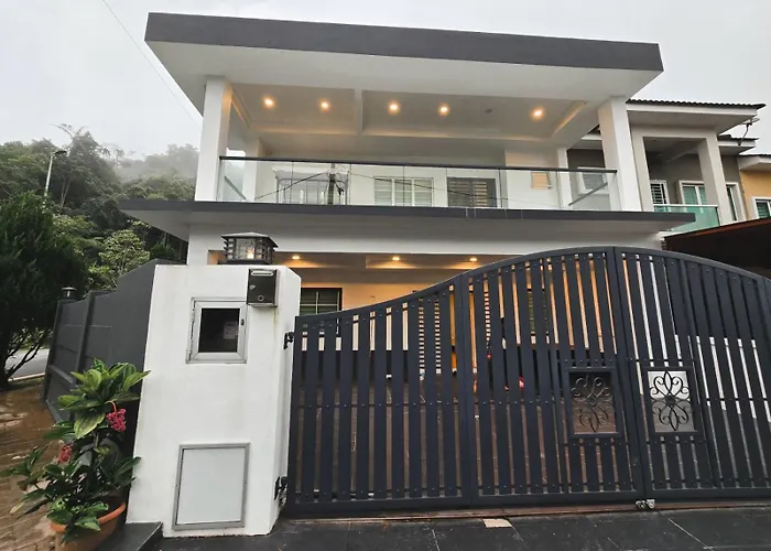 Spacious Corner Landed House Golden Hills Night Market