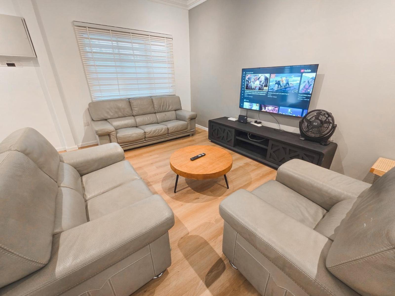 Holiday home Spacious Corner Landed House Golden Hills Night Market